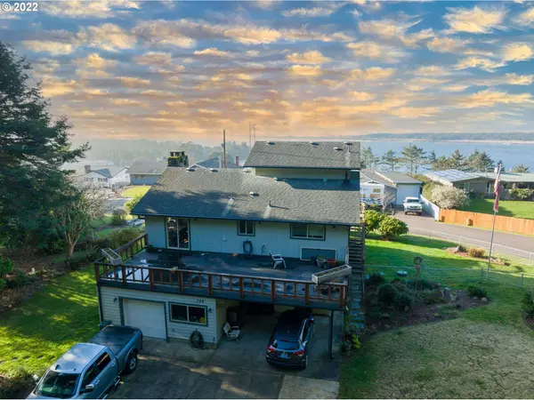 Winchester Bay, OR 97467,298 SUNSET DR