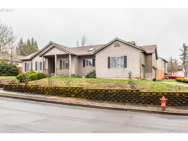 Oregon City, OR 97045,15008 SAINT ANDREWS DR