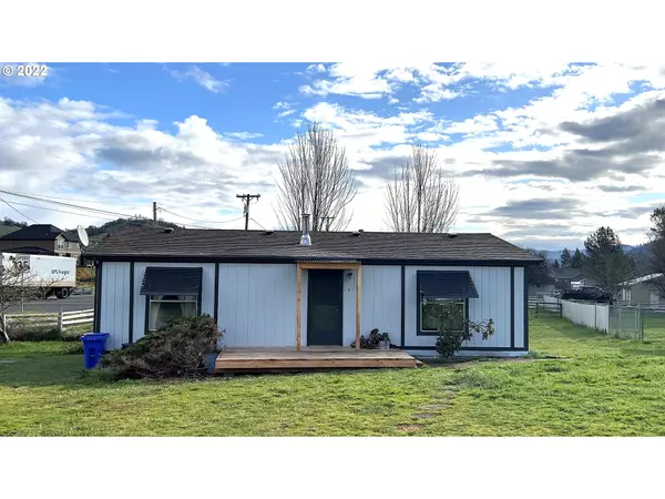 2465 NW BROCKWAY RD, Winston, OR 97496