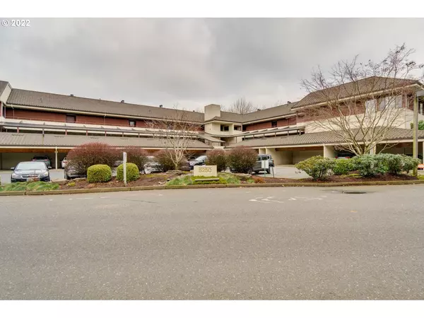 5250 SW LANDING DR #303-B, Portland, OR 97239