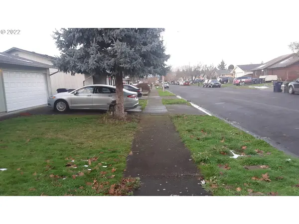 Springfield, OR 97478,210 38TH PL