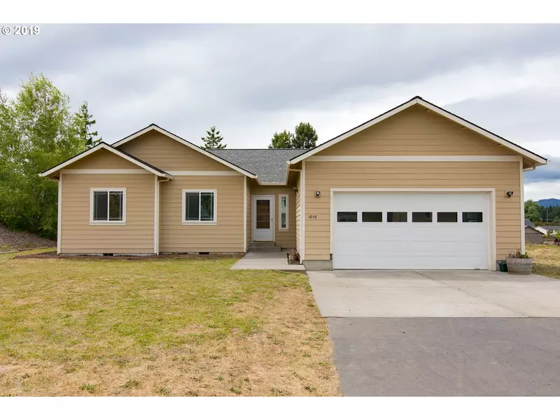 1050 SCHOOLVIEW PL, White Salmon, WA 98672