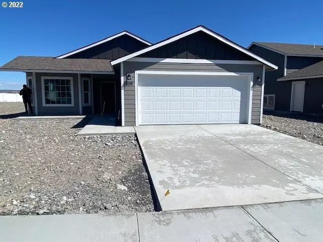 399 Cardinal PL, Umatilla, OR 97882