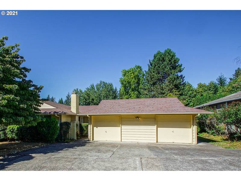 9035 SW MONTEREY PL, Portland, OR 97225