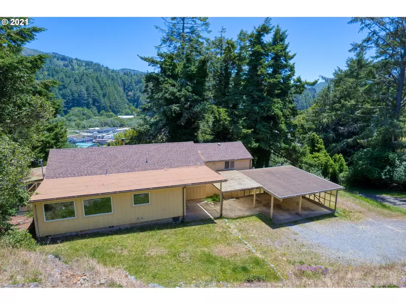 28580 HUNTER CREEK LOOP, Gold Beach, OR 97444