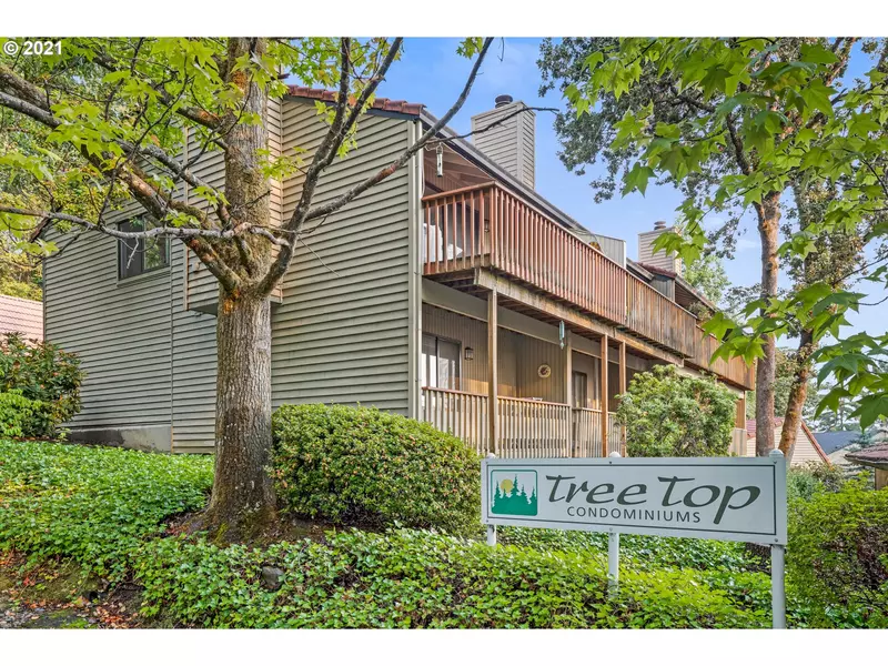 2818 TREETOP LN, West Linn, OR 97068