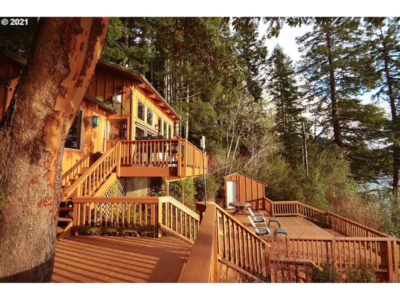 4279 S TENMILE LAKE, Lakeside, OR 97449