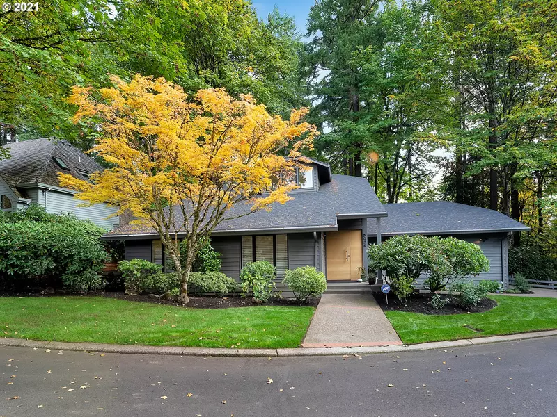 5028 SW DOSCH PARK LN, Portland, OR 97239