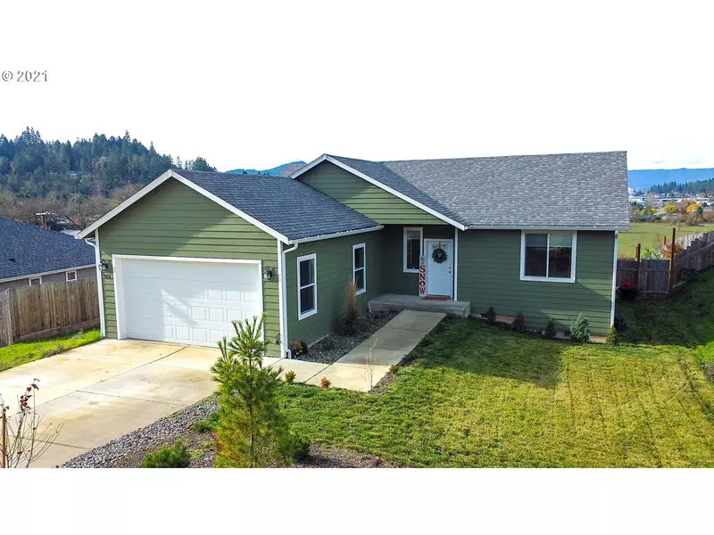 951 FOREST HEIGHTS ST, Sutherlin, OR 97479