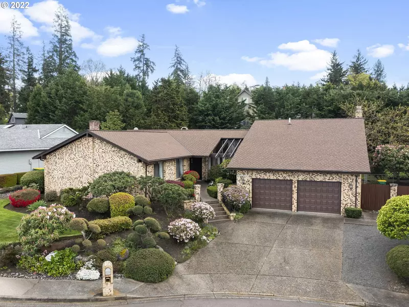 8650 SW LAUREL LEAF LN, Portland, OR 97225