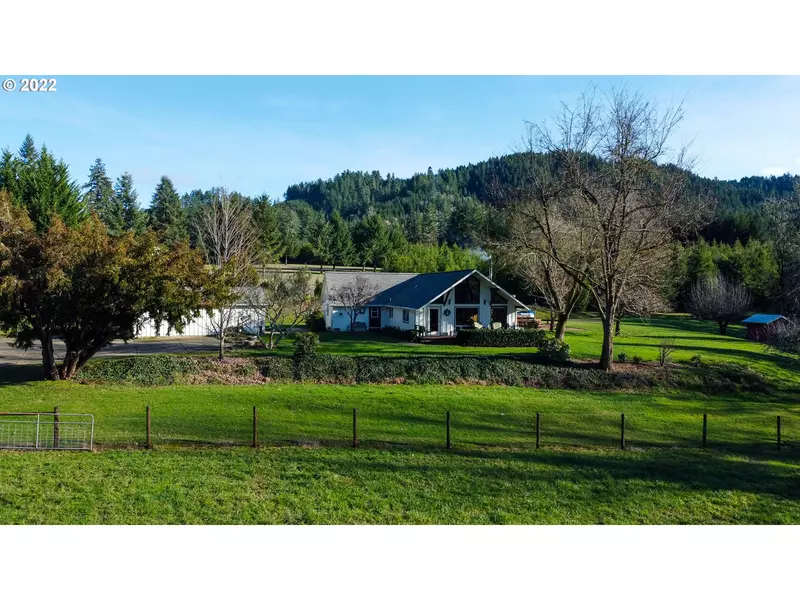 5064 HENDERER RD, Elkton, OR 97436