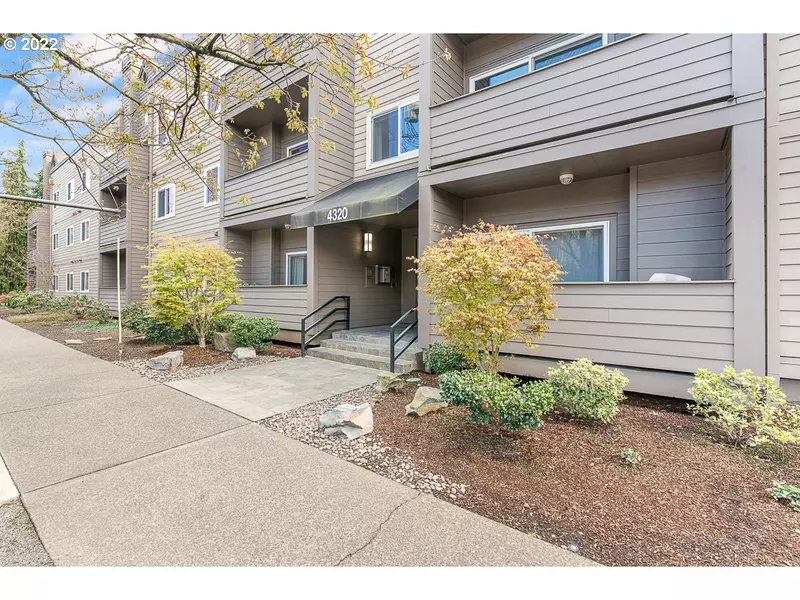 4320 S CORBETT AVE #115, Portland, OR 97239