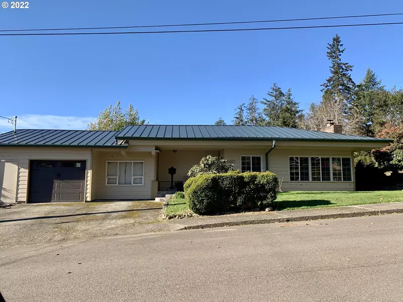 460 N 20TH ST, Reedsport, OR 97467