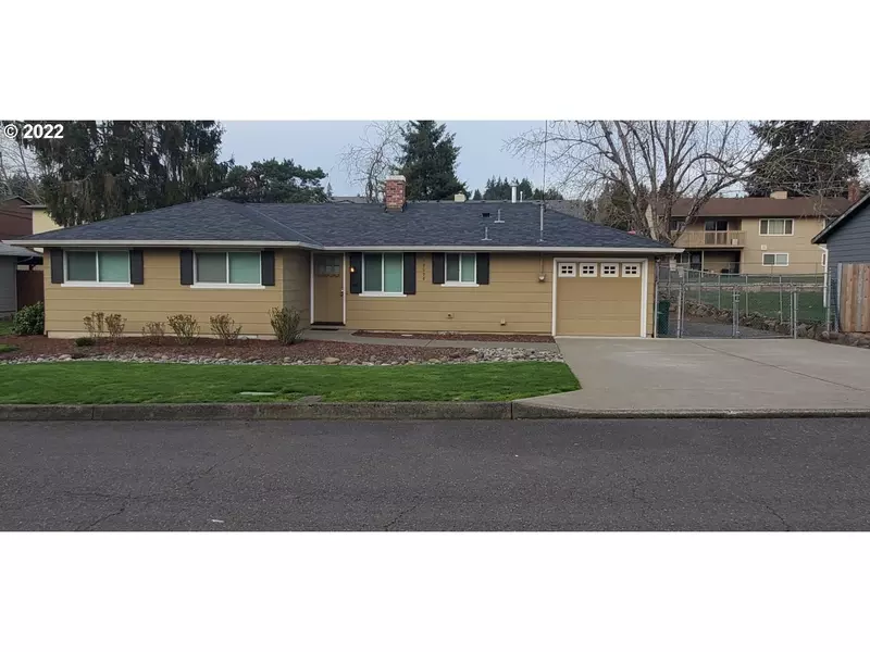 18098 SE ROSE ST, Milwaukie, OR 97267