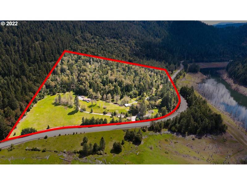 9400 UPPER COW CREEK RD, Azalea, OR 97410