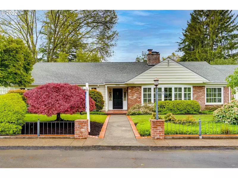 7690 SW FAIRMOOR ST, Portland, OR 97225