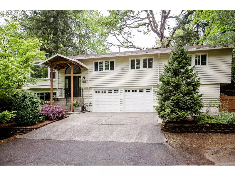 3205 EDGEMONT RD, Lake Oswego, OR 97035