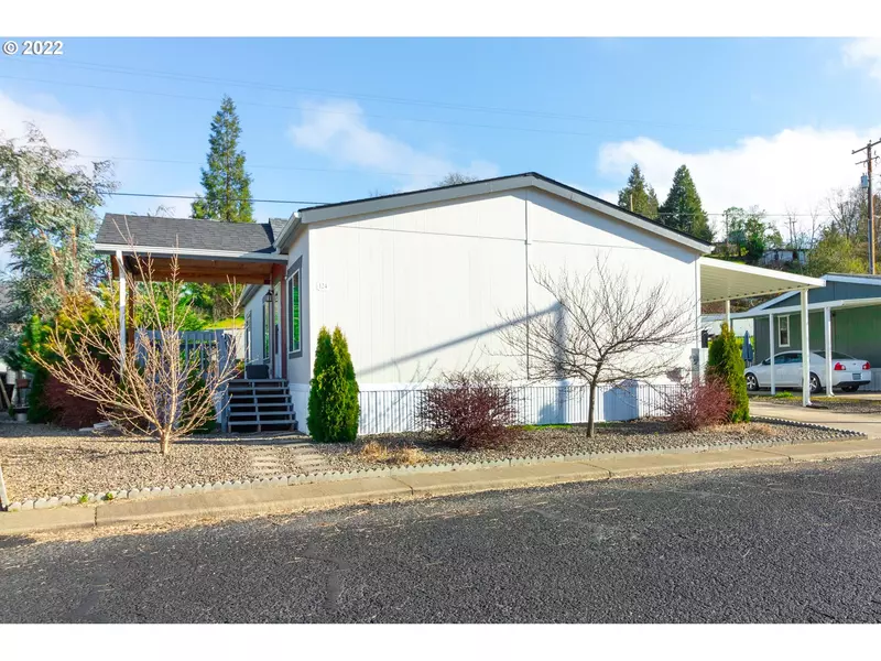 124 NW BREE DR, Winston, OR 97496