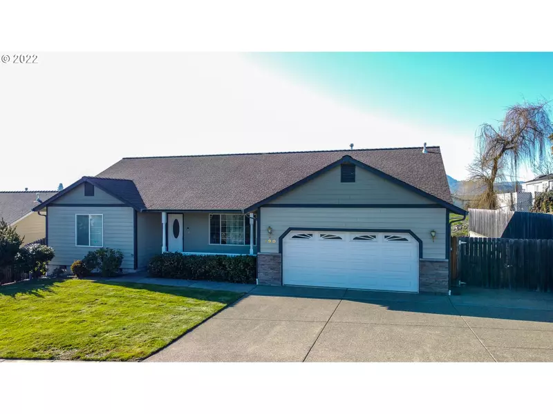 190 NW WOODDUCK ST, Winston, OR 97496