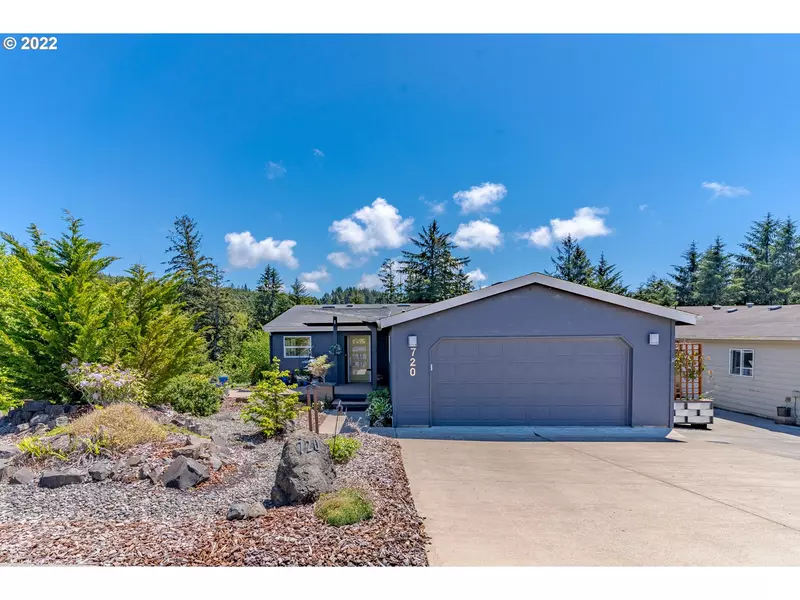 720 SE WINCHELL DR, Depoe Bay, OR 97341