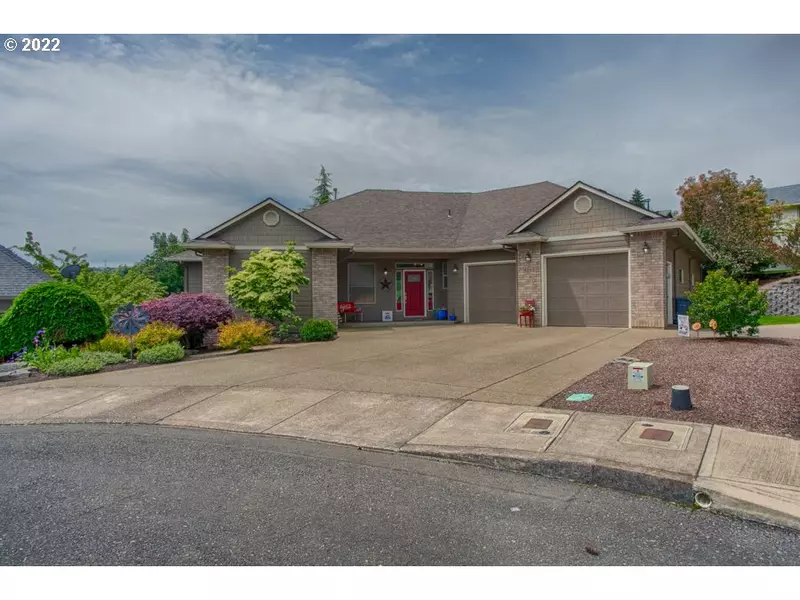 1395 MOONBEAM CT NW, Salem, OR 97304