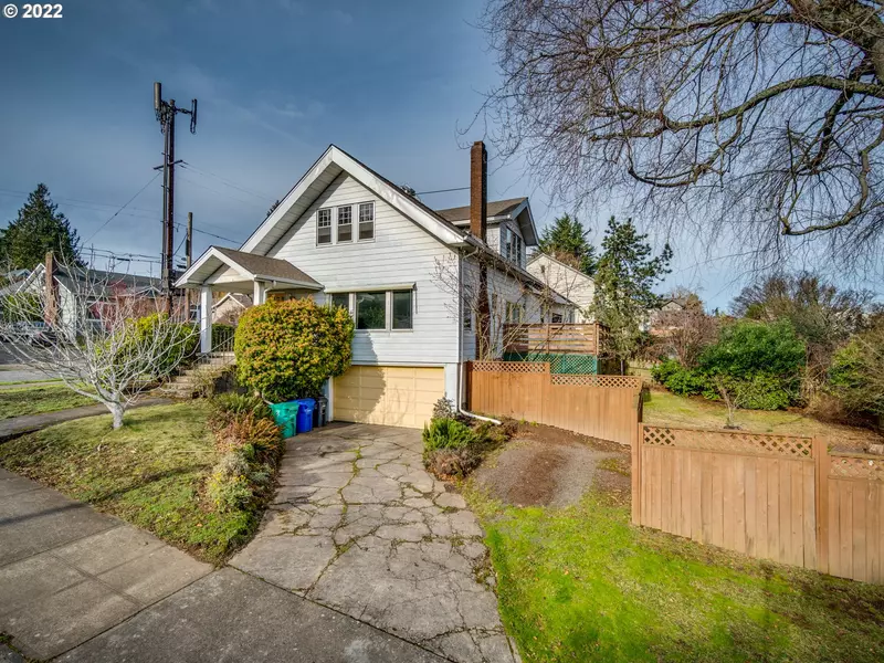 7103 SE YAMHILL ST, Portland, OR 97215