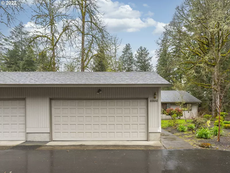 4206 WOODSIDE CIR, Lake Oswego, OR 97035