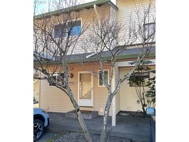 12058 N JANTZEN BEACH AVE #42, Portland, OR 97217