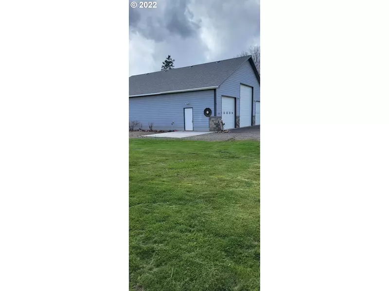 1030 CRESCENT RD, Imbler, OR 97841