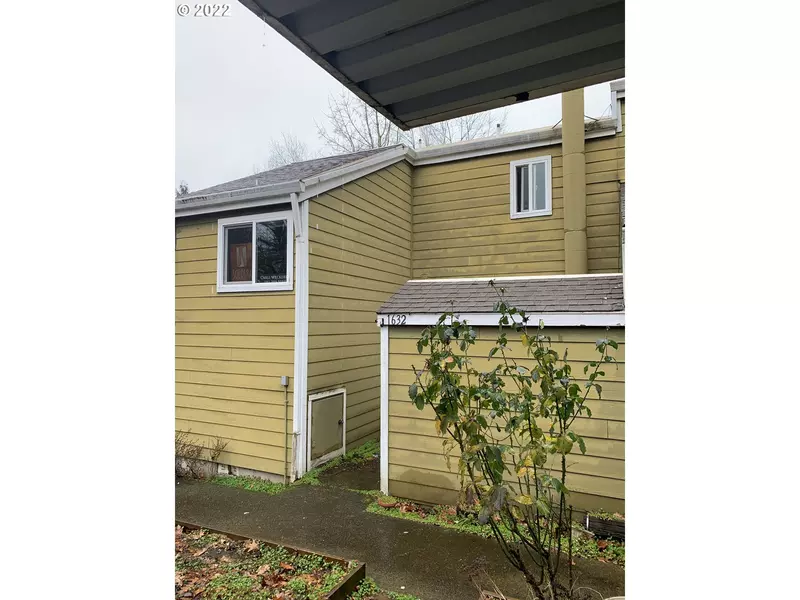 1632 VILLAGE PARK PL, West Linn, OR 97068