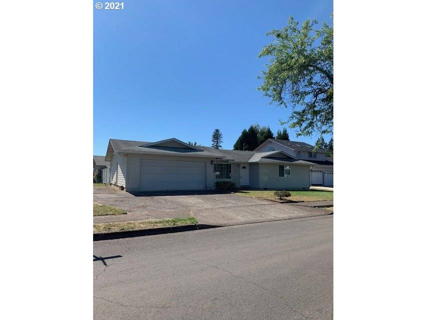 6320 C ST, Springfield, OR 97478