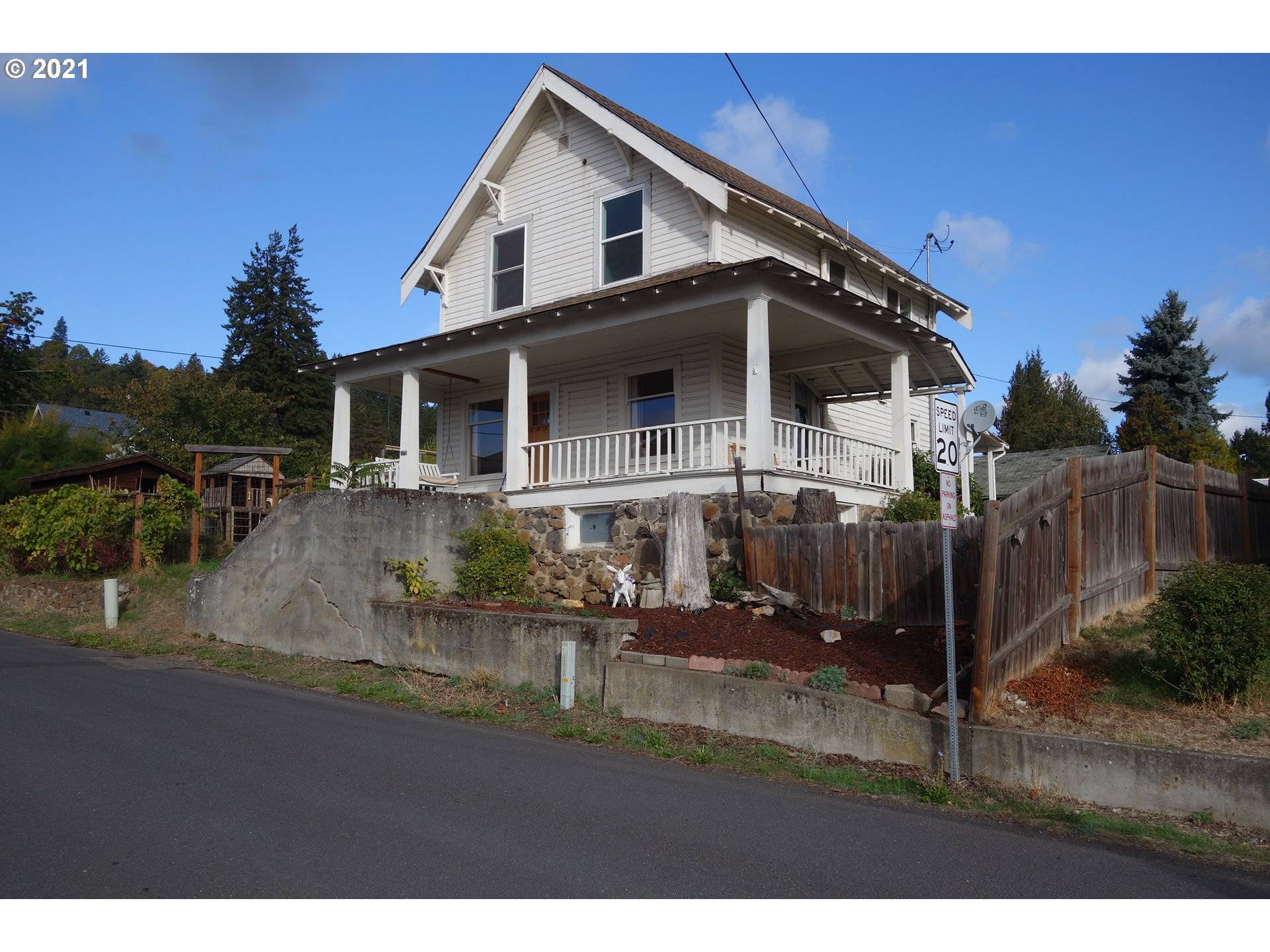 276 NE Washington ST, White Salmon, WA 98672