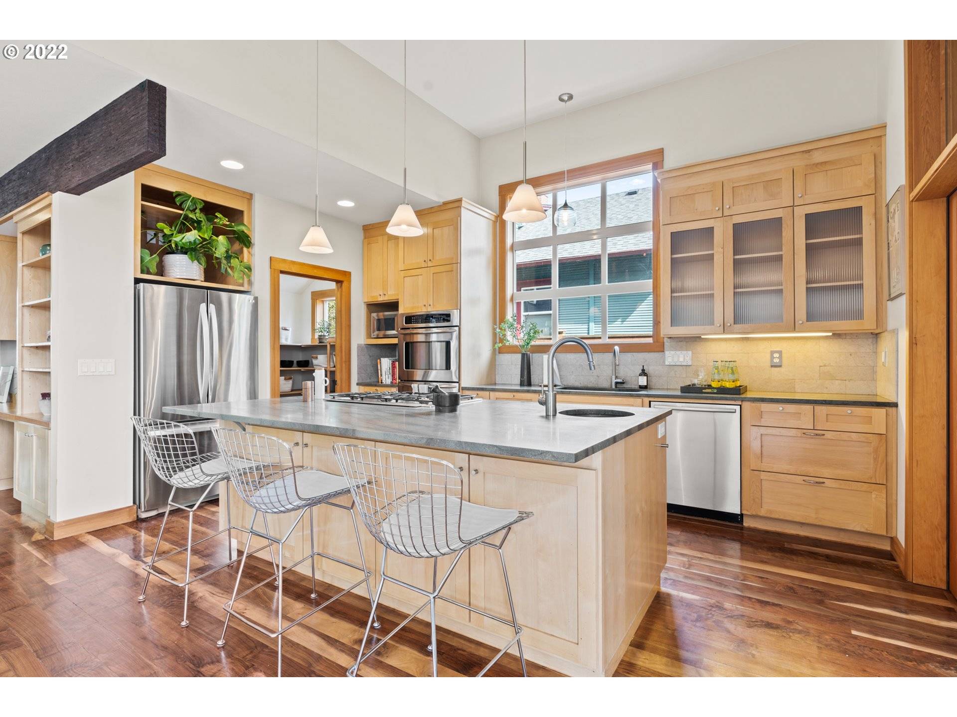 Portland, OR 97239,6214 S HOOD AVE