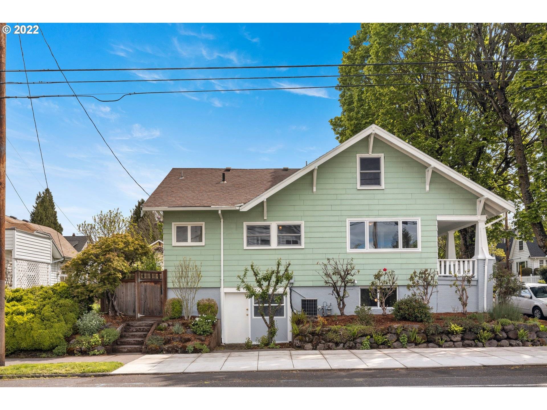 Portland, OR 97202,2605 SE WOODWARD ST