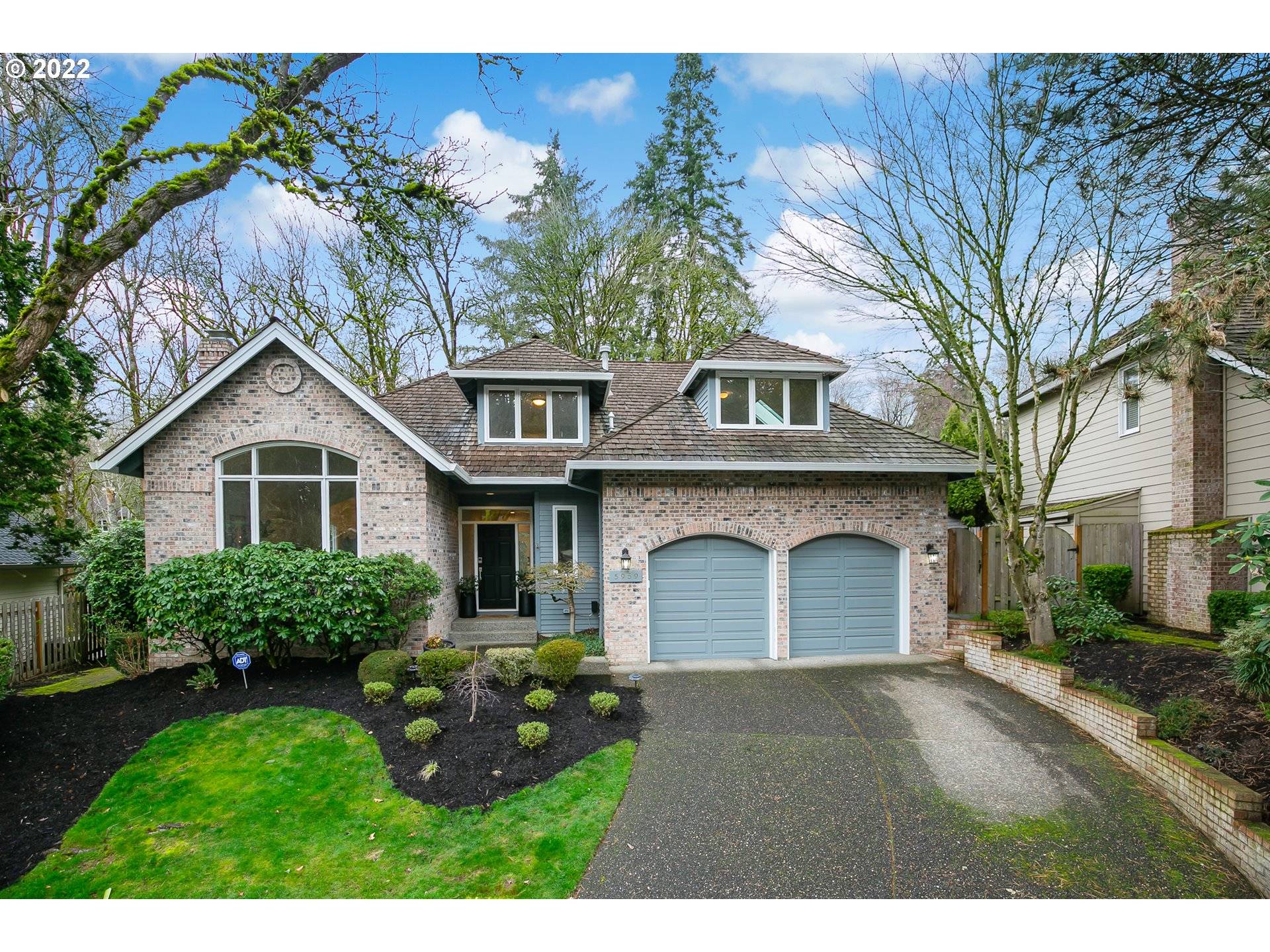 Lake Oswego, OR 97035,5959 SUNCREEK DR