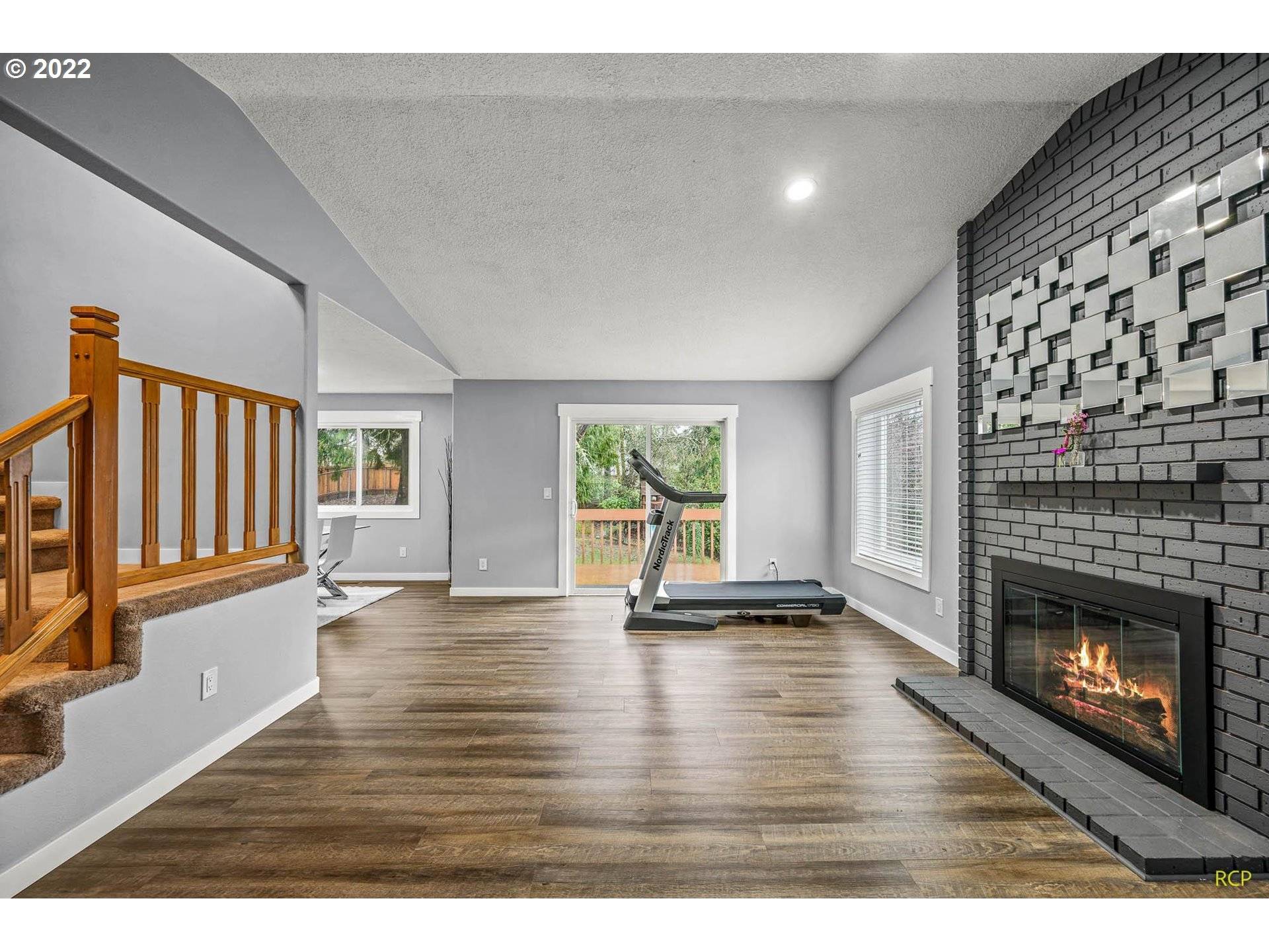 West Linn, OR 97068,2315 COLLEGE HILL PL