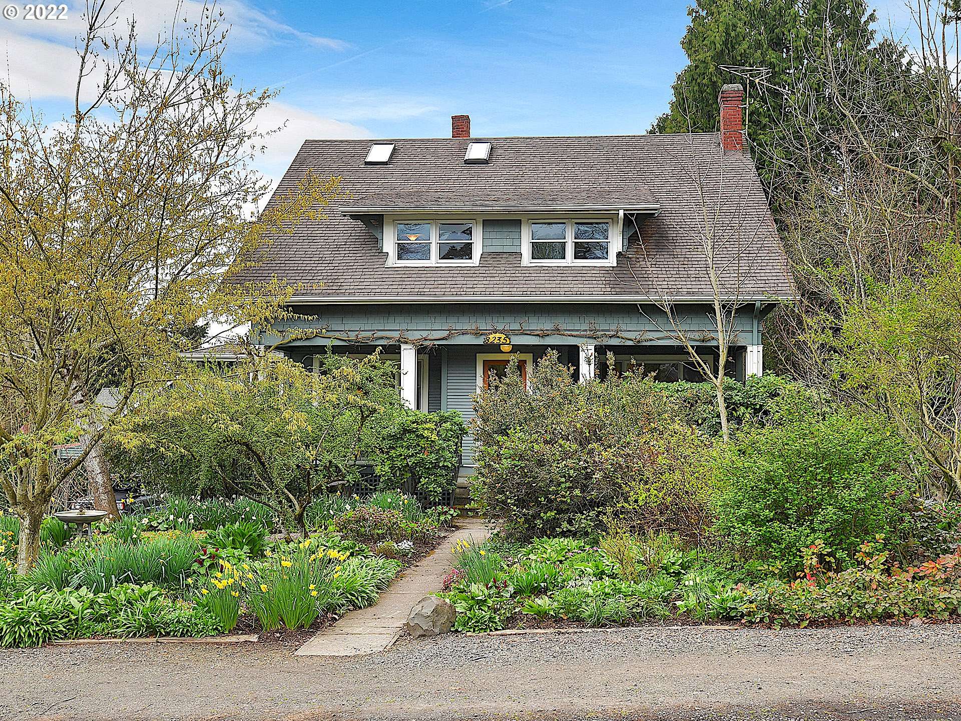 8235 SW 30TH AVE, Portland, OR 97219