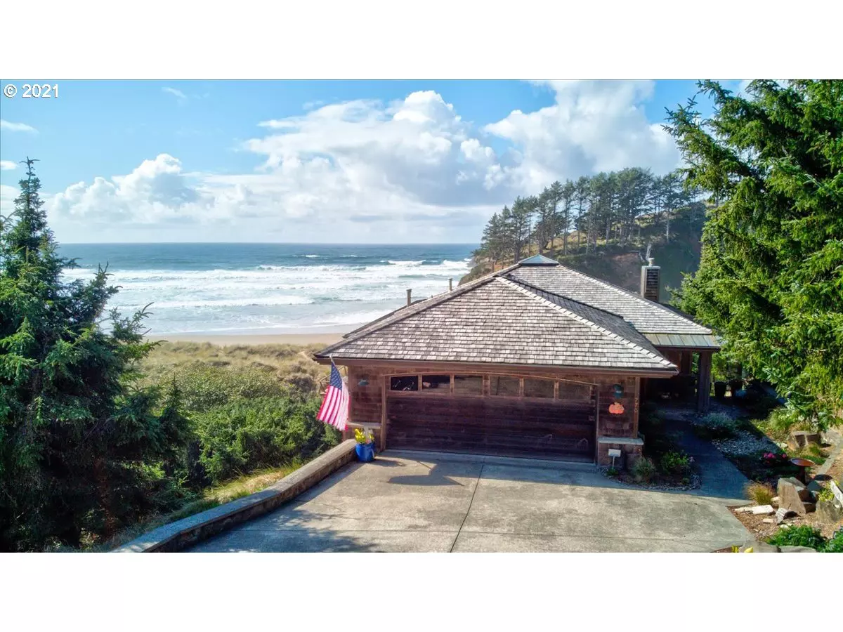 Cannon Beach, OR 97110,770 Oak CT