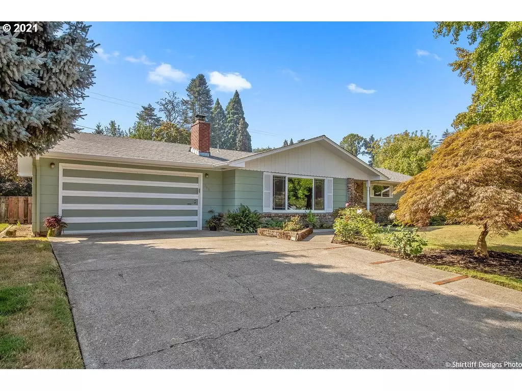 Eugene, OR 97404,346 OAK LEAF DR