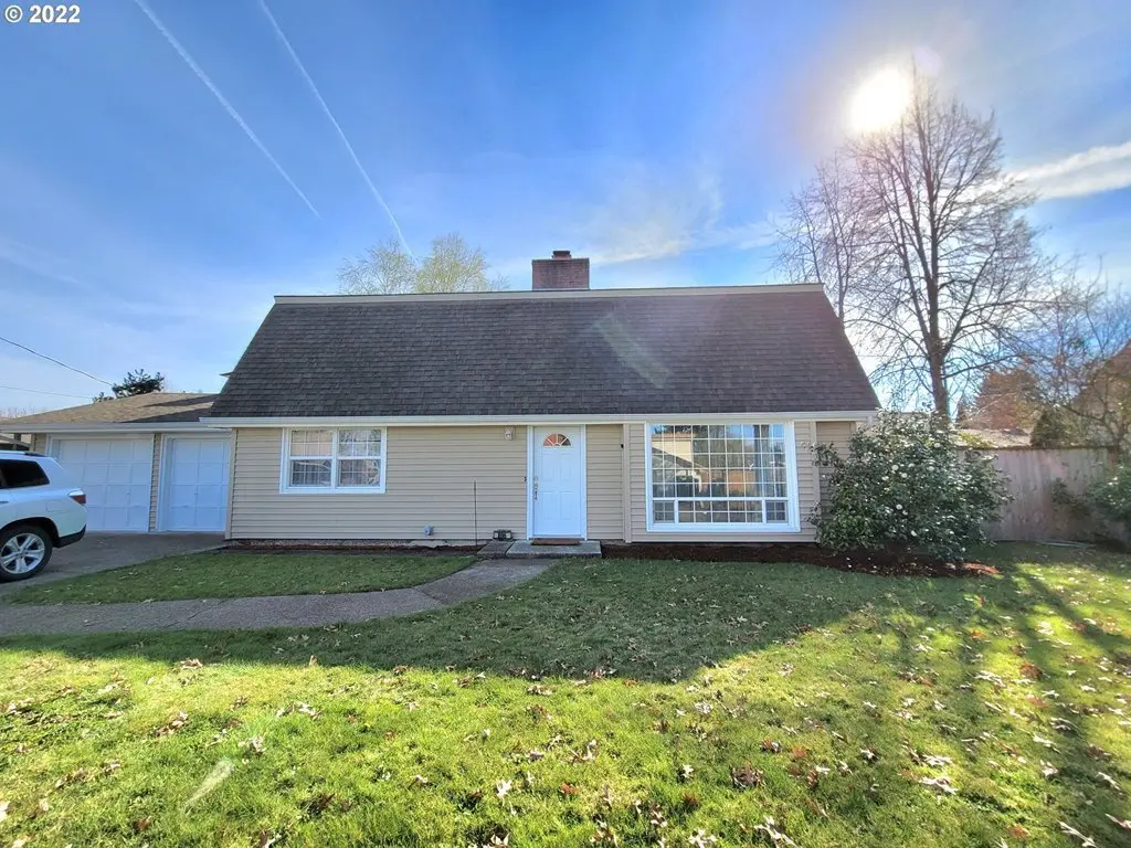 896 Nantucket AVE, Eugene, OR 97404