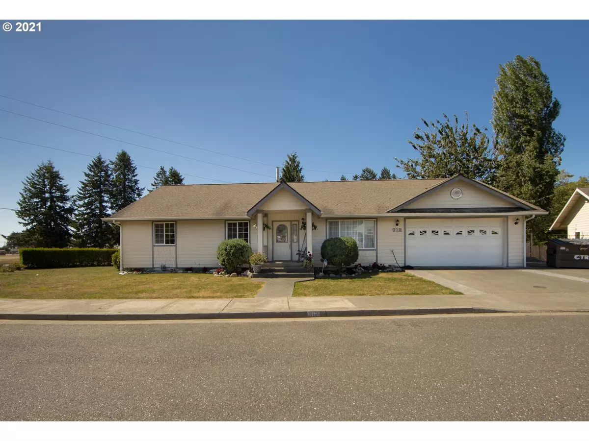 Brookings, OR 97415,912 TIMBERLINE DR