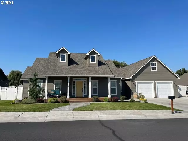 Hermiston, OR 97838,890 SE 8TH ST