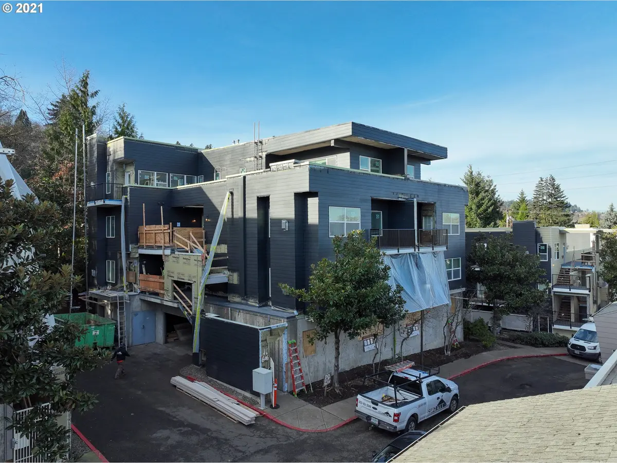 0606 S NEVADA ST #D, Portland, OR 97219