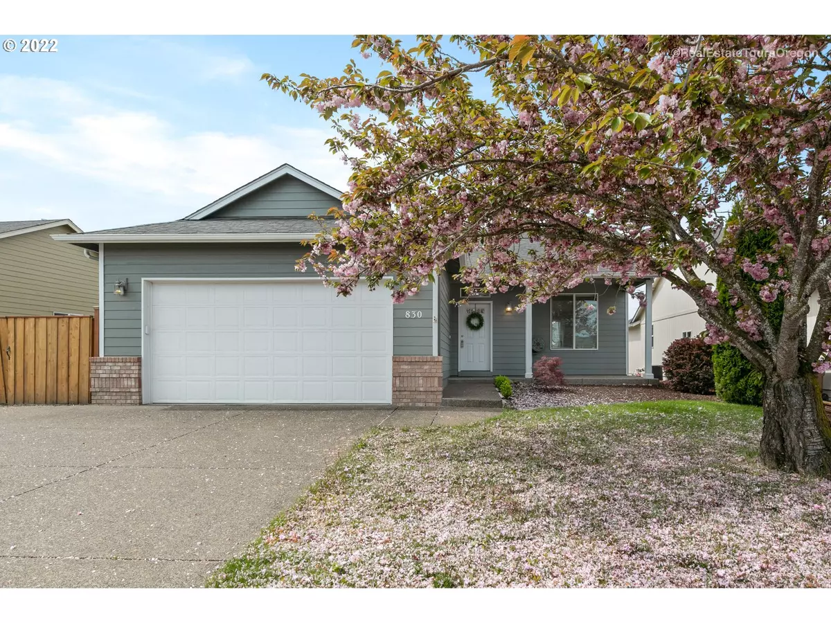 Molalla, OR 97038,830 MEADOW DR