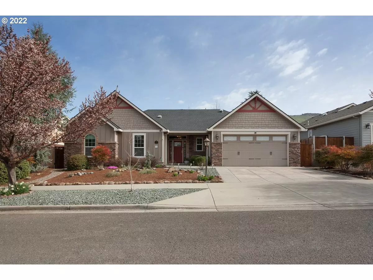 Medford, OR 97504,620 CAMINO CLAIRE ST