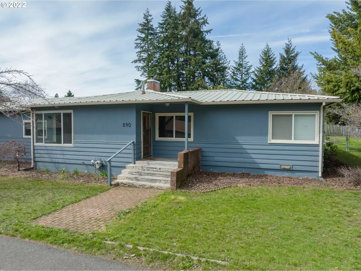 White Salmon, WA 98672,890 NE STAUCH AVE