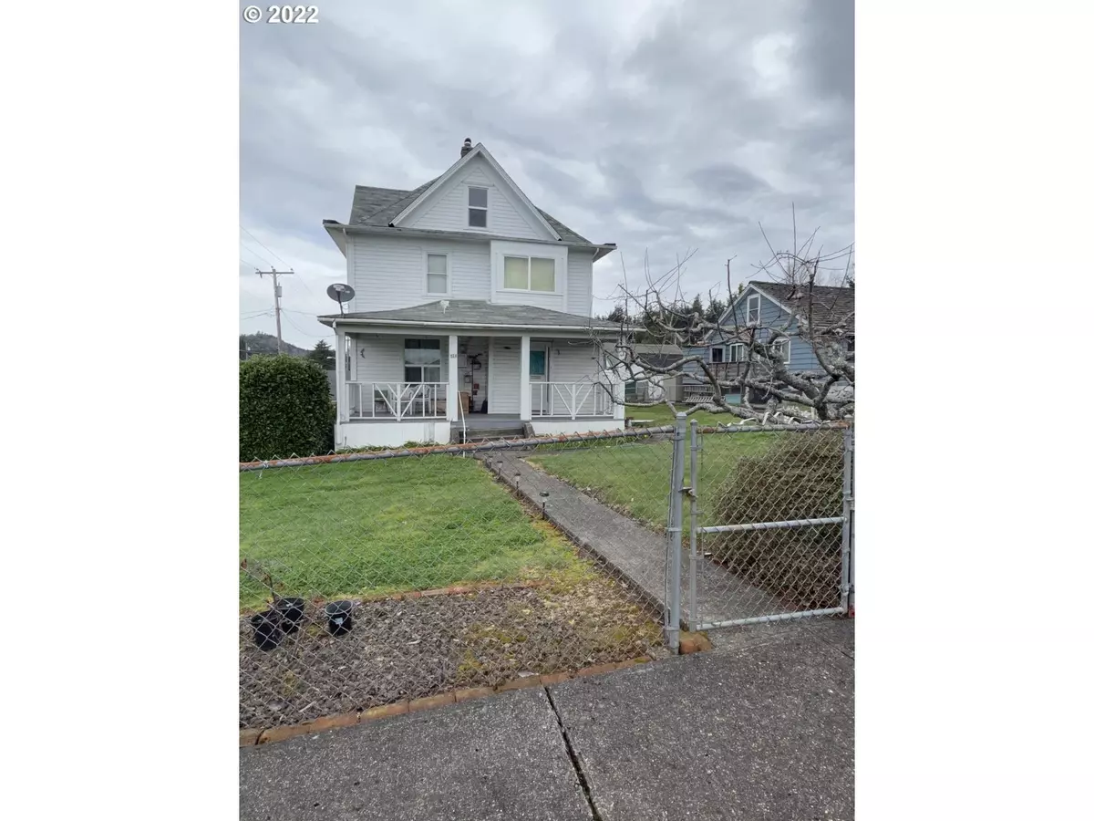 Coquille, OR 97423,624 E 11TH ST