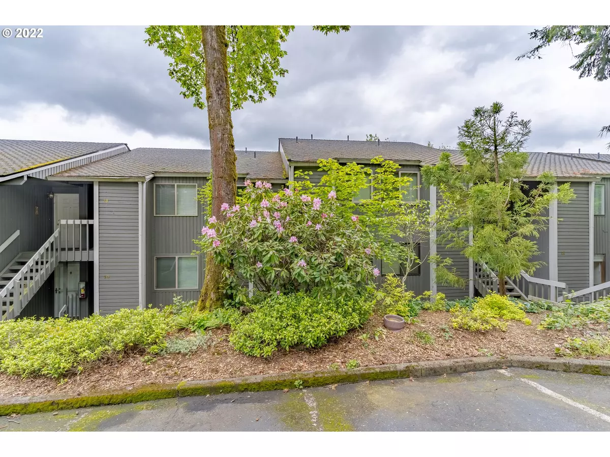 Lake Oswego, OR 97035,44 EAGLE CREST DR #12