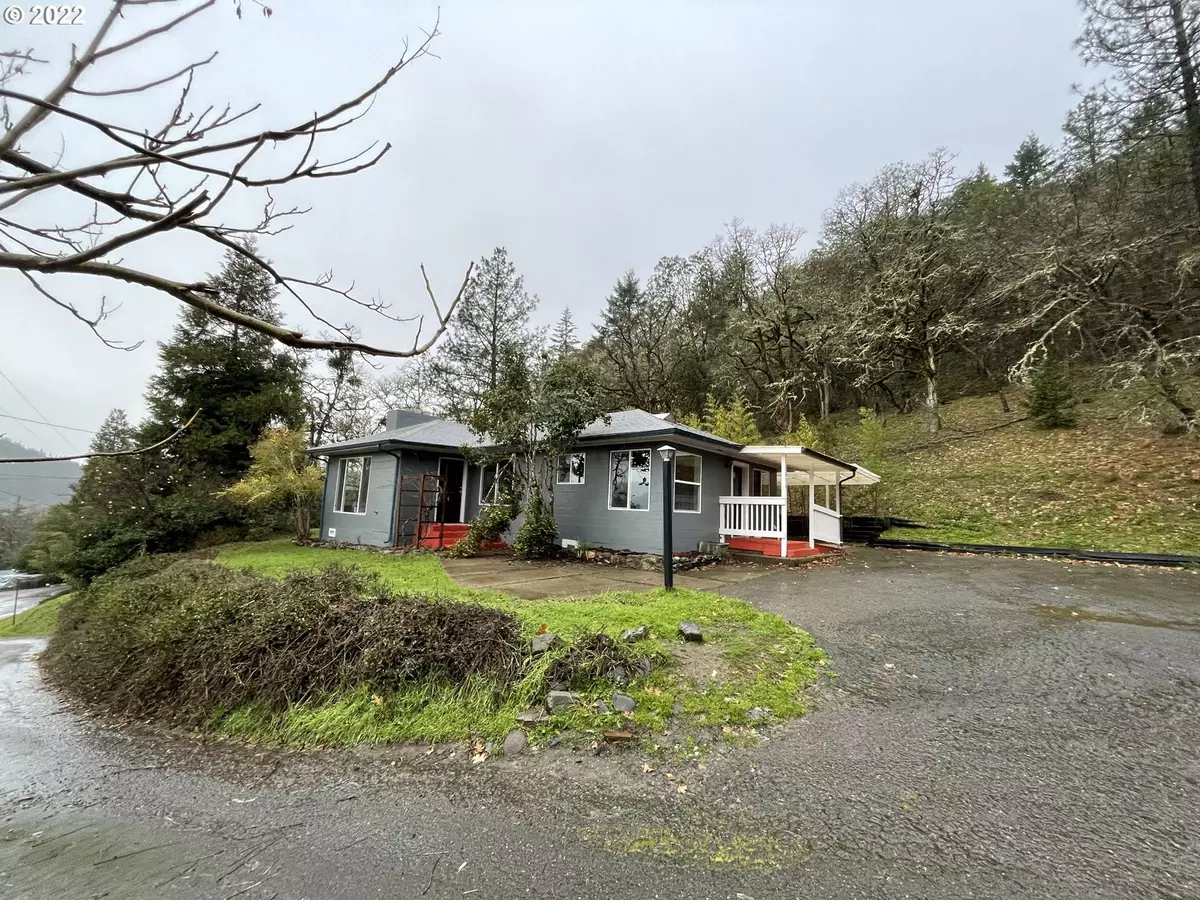 Myrtle Creek, OR 97457,1030 NE ORCHARD DR