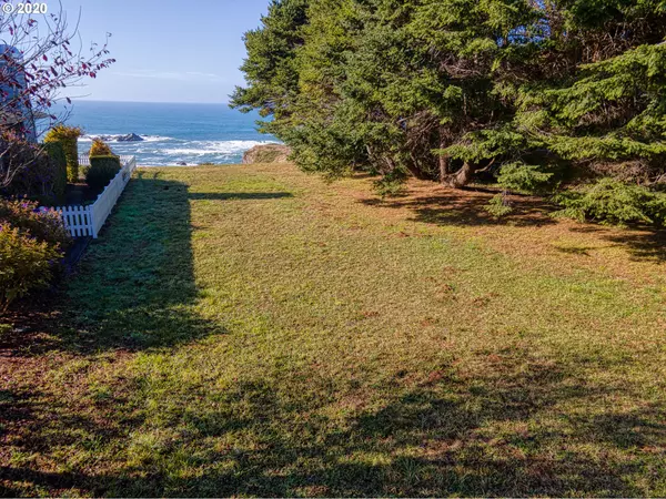 Brookings, OR 97415,Dawson RD #Lot 2